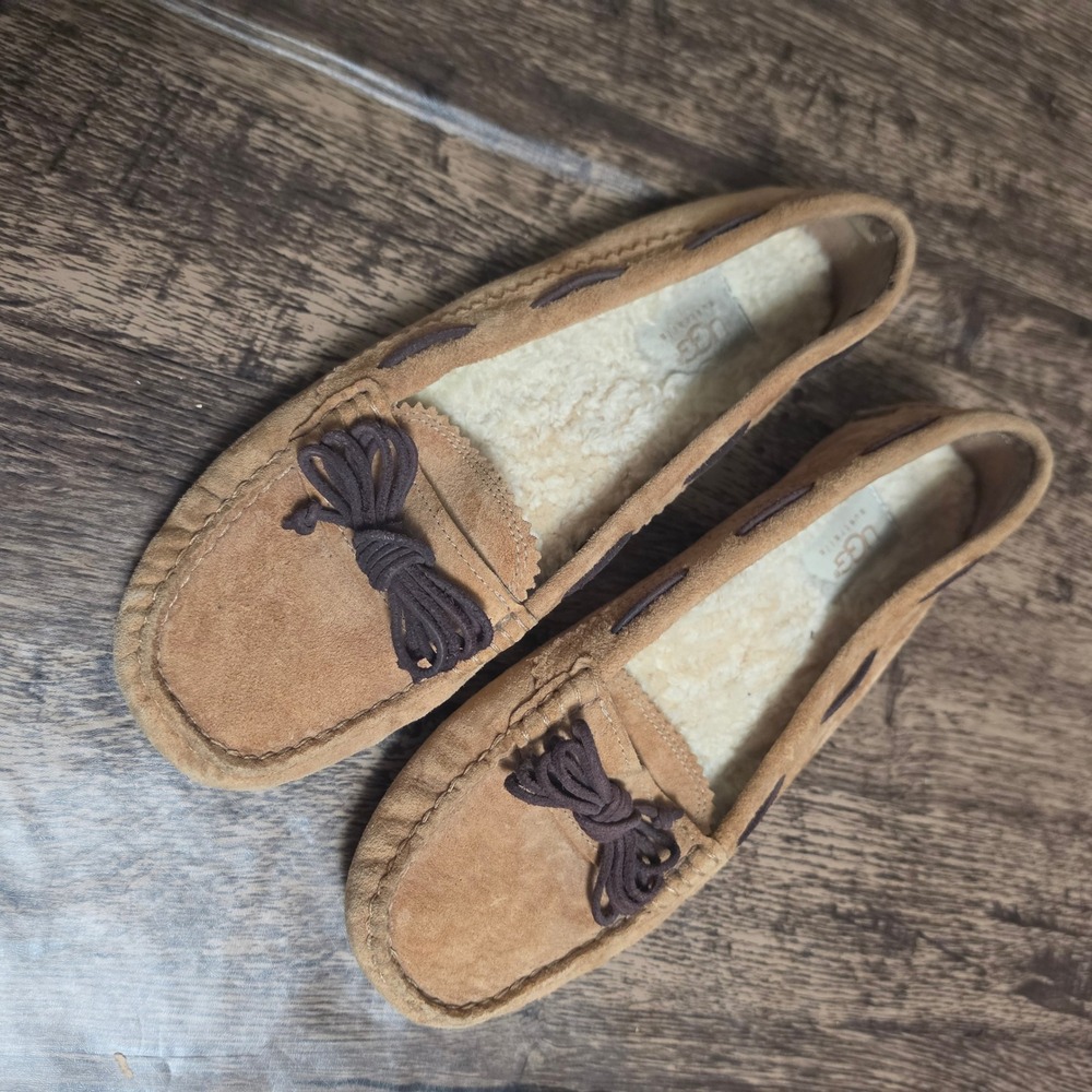 UGG Meena Moccasin Loafers Womens 9.5 Tan Suede Shearling Lined